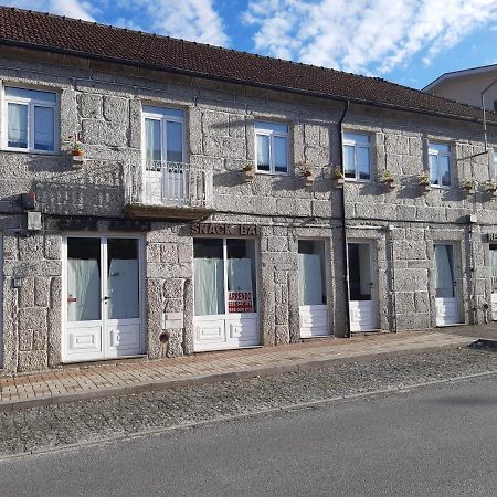 Готель Casa Araci Вієйра-ду-Міню Екстер'єр фото